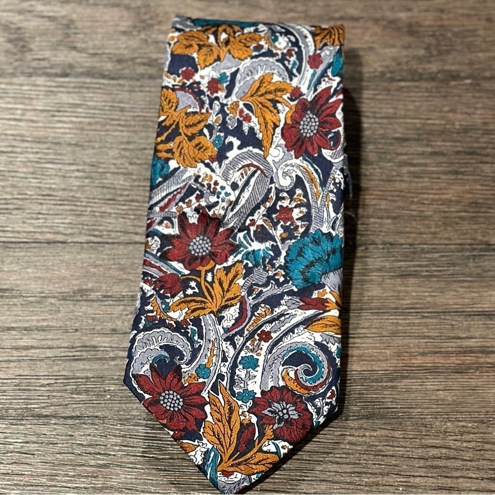 Bert Pulitzer Men's Silk Necktie  Floral‎ print, Made in USA